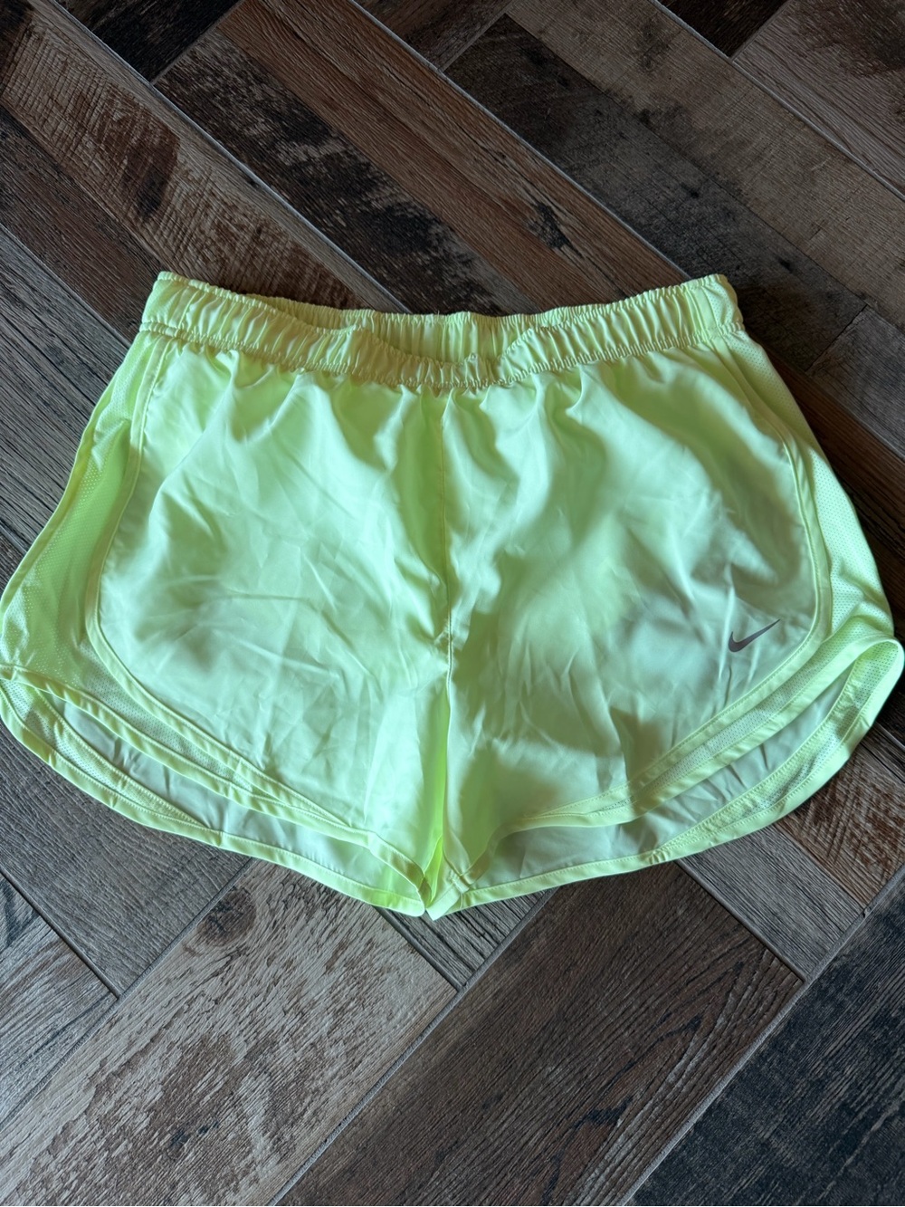 Nike Tempo Large Women's Neon Yellow Athletic Shorts